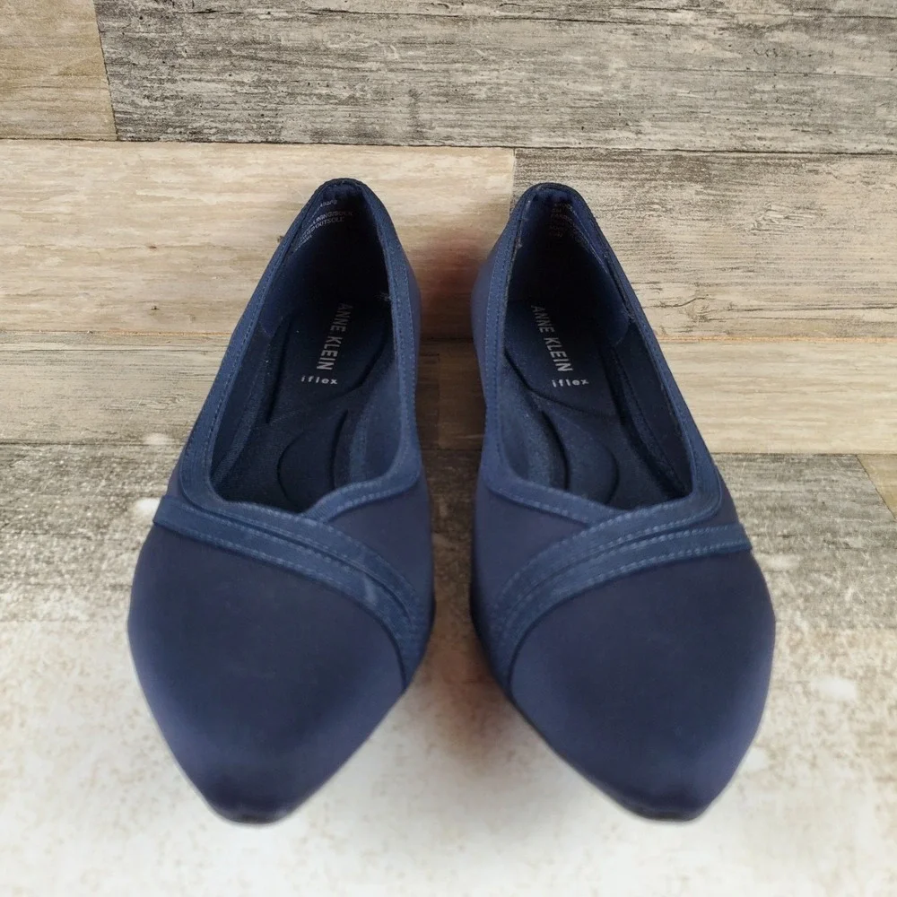 Anne Klein Oceanus Womens Flat Sz 6 M Comfort Navy Blue Slip On Pointed Toe